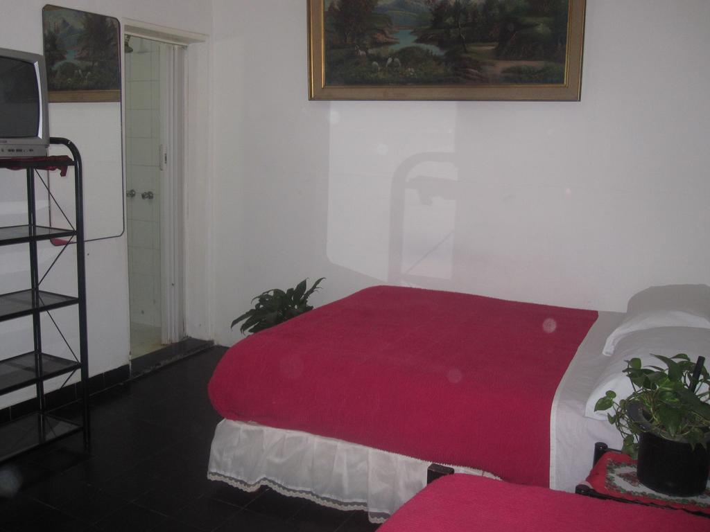 Hotel Minerva Buenos Aires Room photo